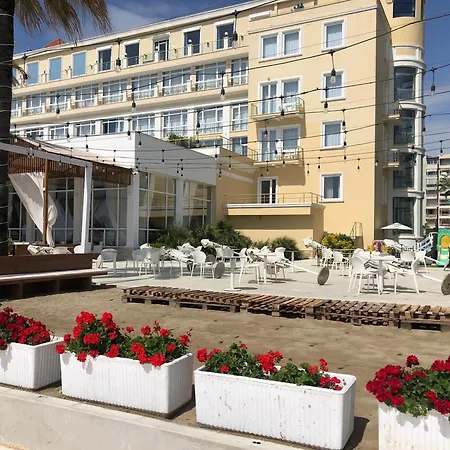 White * Durres